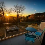 فندق مبيت وإفطار Stunning View, En Foret Proche Arkea Arena