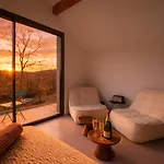 Bed and Breakfast Stunning View, En Foret Proche Arkea Arena 3*