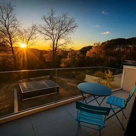 Bed & Breakfast Stunning View, Chambre En Foret Proche Bordeaux